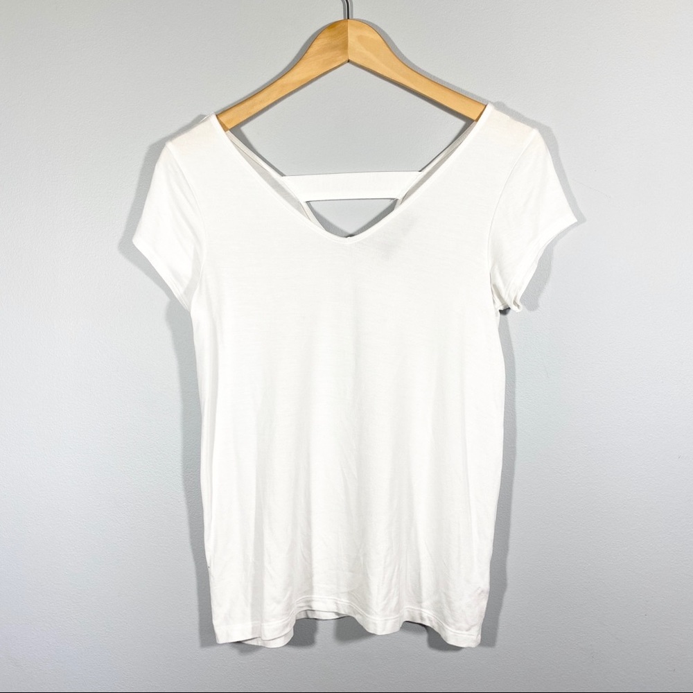 CATHERINE MALADRINO white vneck stretch top